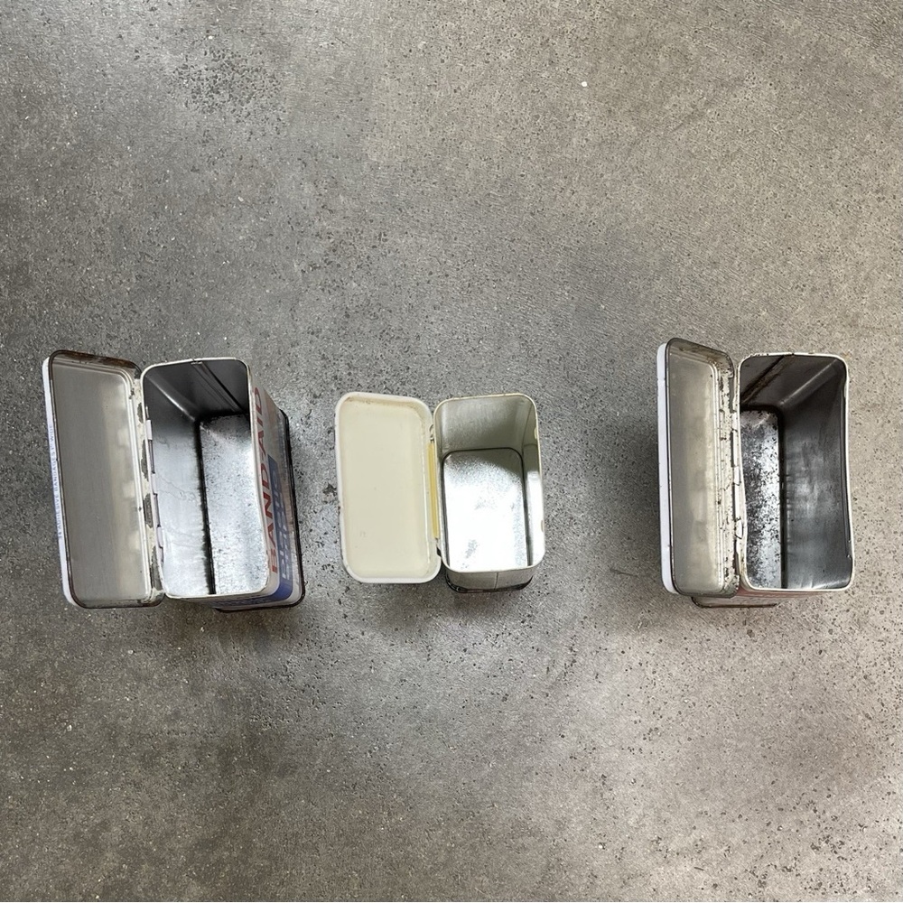 Vintage Band-Aid & Curad Tin Lot (3) - Picture 5 of 7